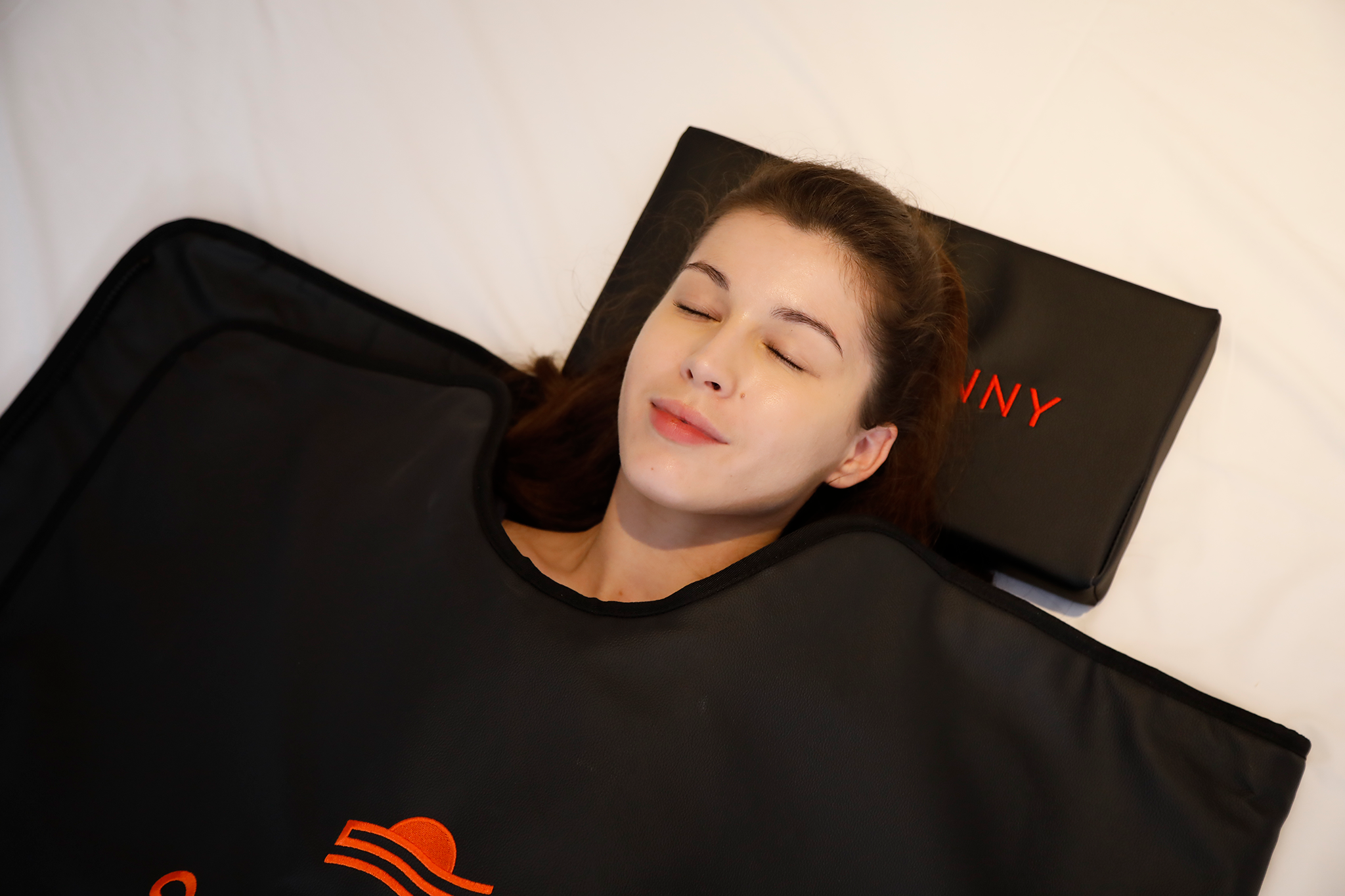 Pros and Cons of Infrared Sauna Blankets